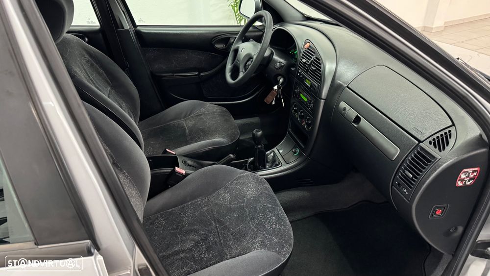 Citroën Xsara 1.4i SX - 24
