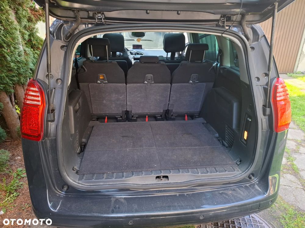 Peugeot 5008 1.6 THP Premium - 8