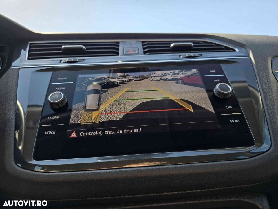 Volkswagen Tiguan - 9