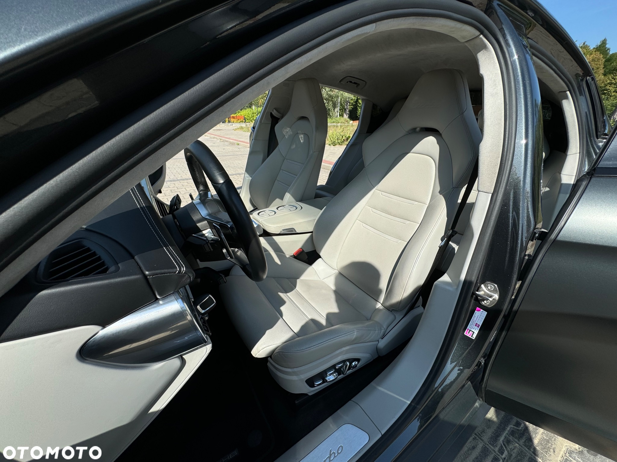 Porsche Panamera Turbo - 16