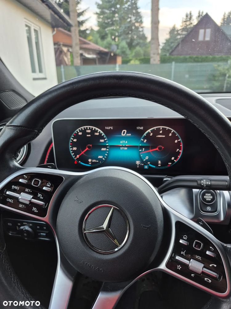 Mercedes-Benz GLB 250 8G-DCT - 22
