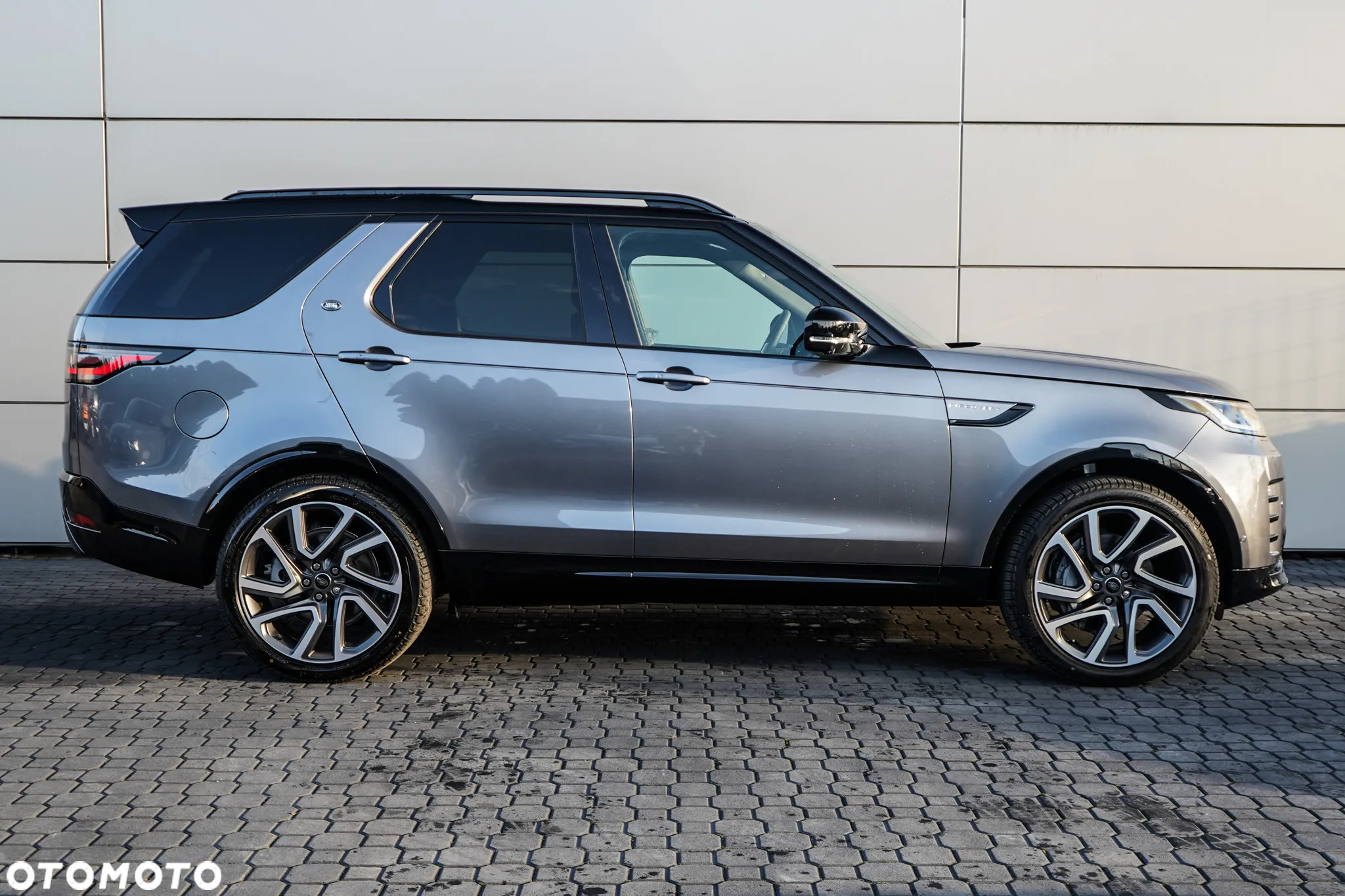 Land Rover Discovery D250 S - 2