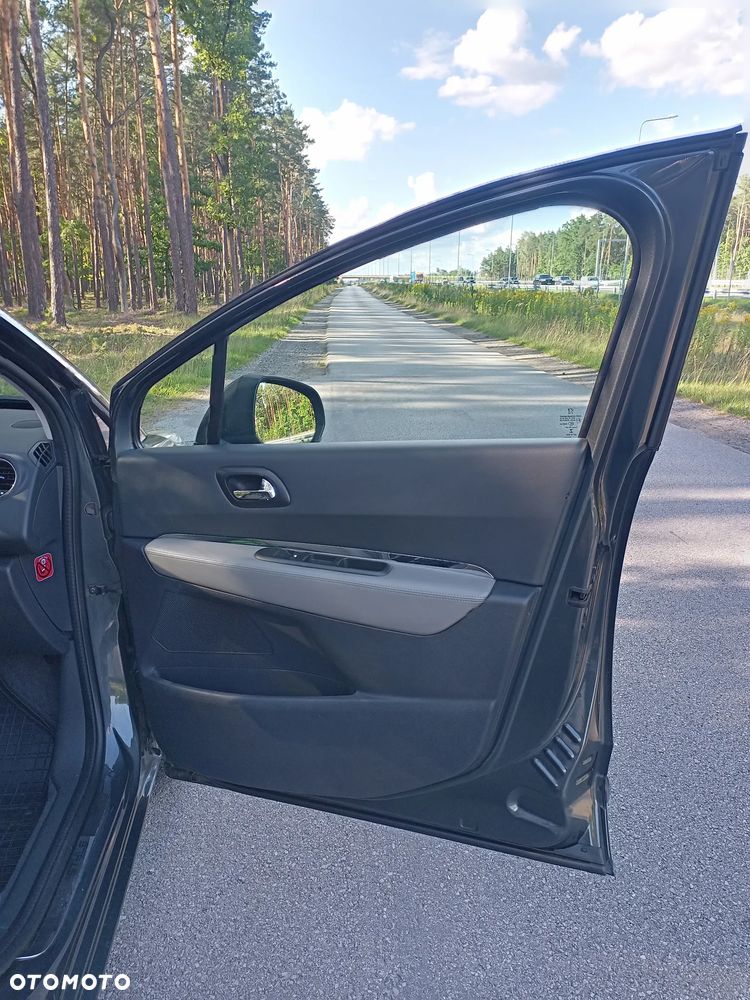 Peugeot 5008 1.6 Trendy - 17