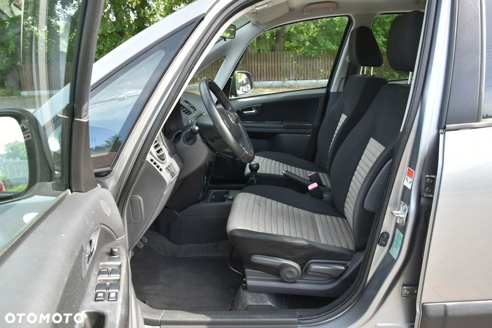 Fiat Sedici - 16