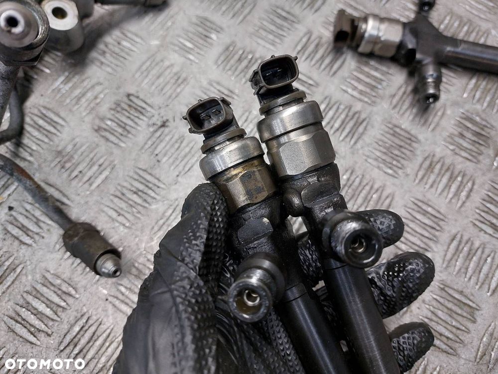 POMPA WTRYSKOWA + WTRYSKIWACZE + LISTWA KOMPLET MAZDA 6 I LIFT 2.0 DI - 6