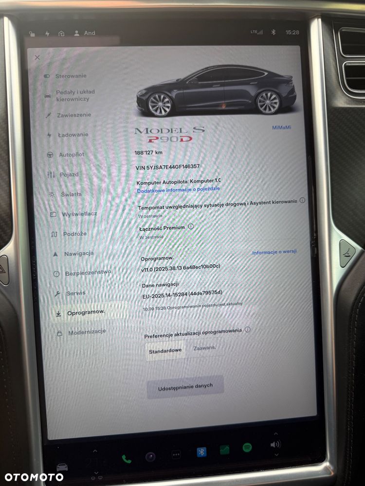 Tesla Model S - 26