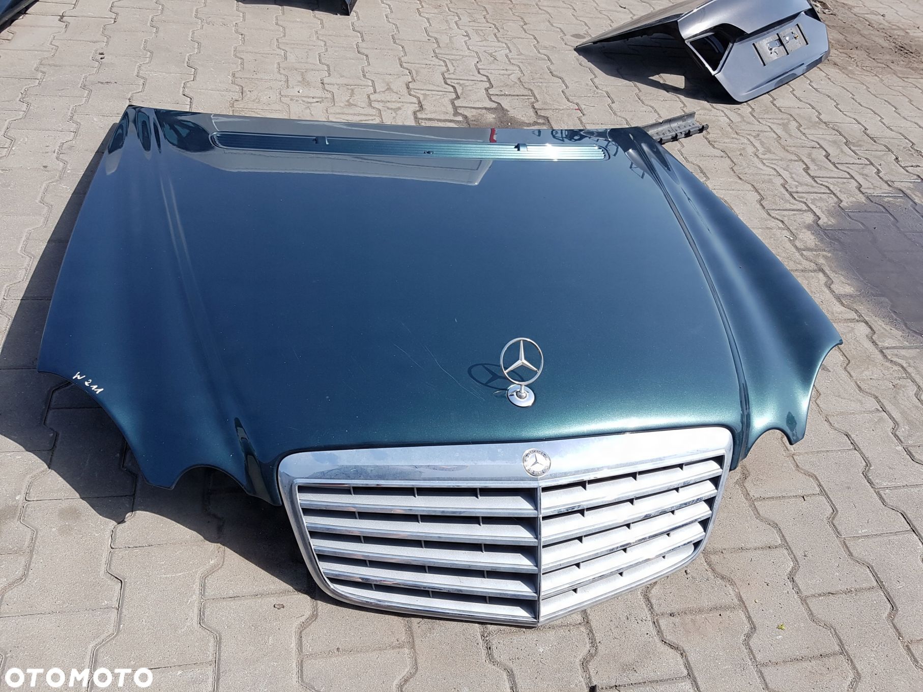 MERCEDES E KLASA W211 LIFT 06-09r MASKA GRILL 300 C300 - 1