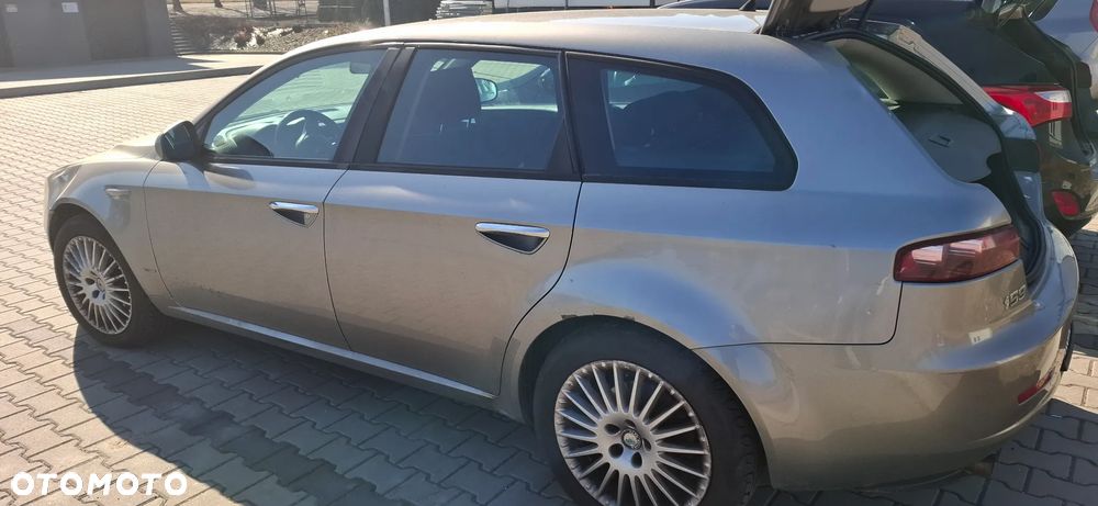 Alfa Romeo 159 Sportwagon ver-1-8mpi-impression - 8