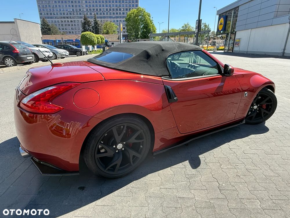 Nissan 370 Z - 9