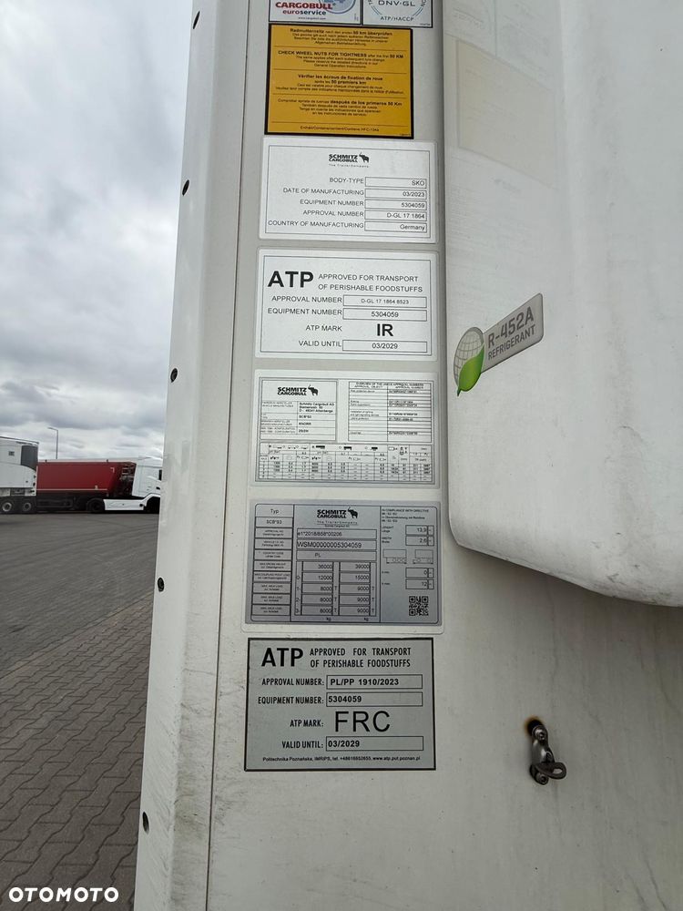 Schmitz Cargobull SKO24 - 11