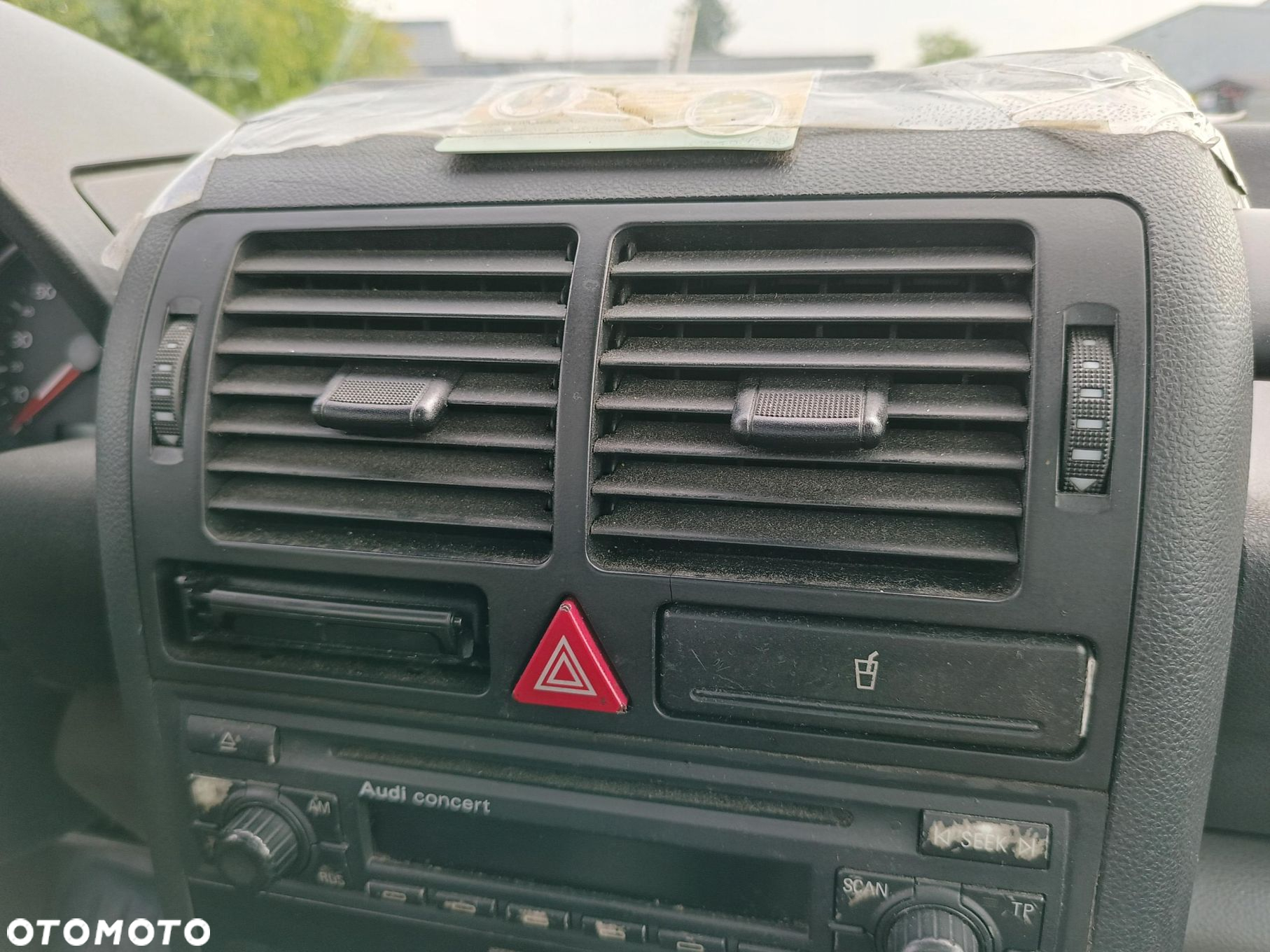 Audi A2 00-05 KRATKA NAWIEWU POWIETRZA ŚRODKOWA Z cupholderem - 3