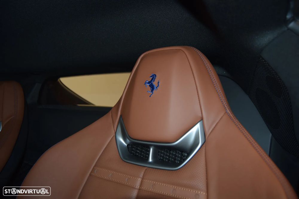 Ferrari 296 GTB Coupe - 26