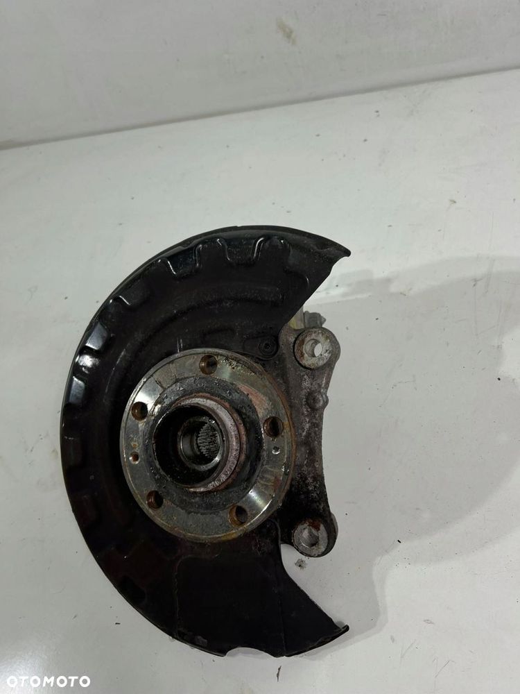 Zwrotnica przednia 2.0 TFSI Audi S3 8P SB 5d PRZÓD PRAWY - 1