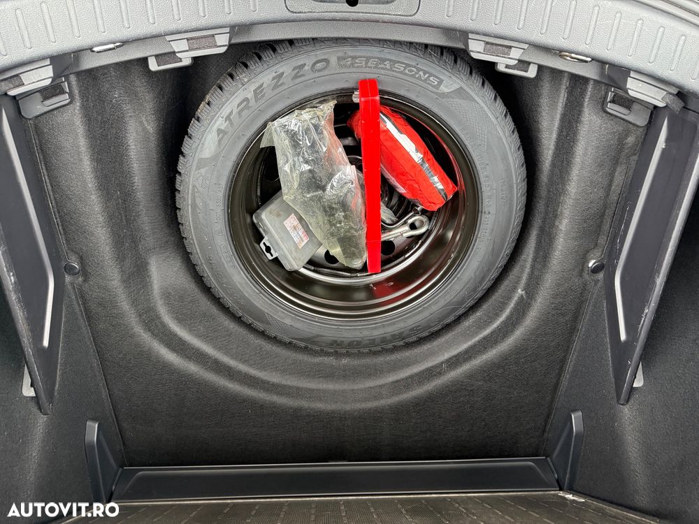 Toyota Corolla 1.8 HSD Exclusive - 35