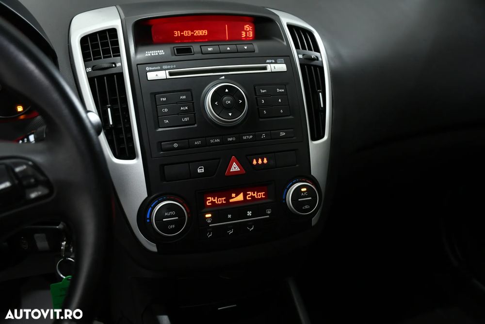 Kia Ceed 1.6 CRDi 115 Dream-Team Edition - 7