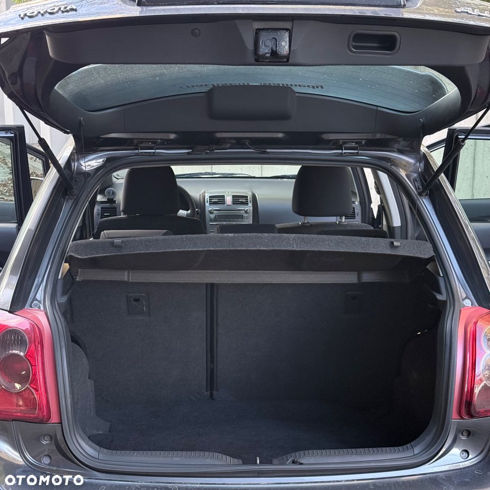 Toyota Auris 2.0 D-4D Luna - 7