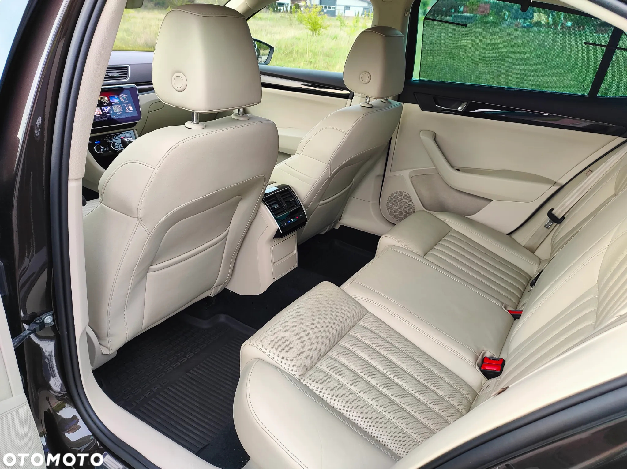 Skoda Superb 2.0 TSI 4x4 L&K DSG - 10