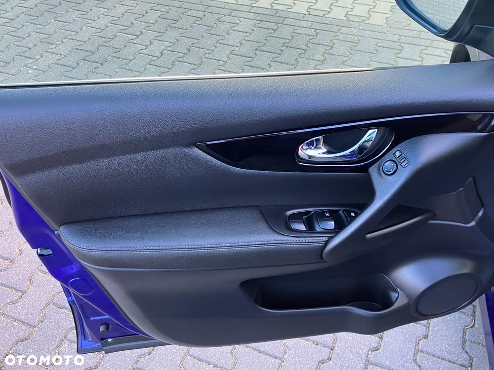 Nissan Qashqai 1.2 DIG-T N-Connecta EU6 - 18