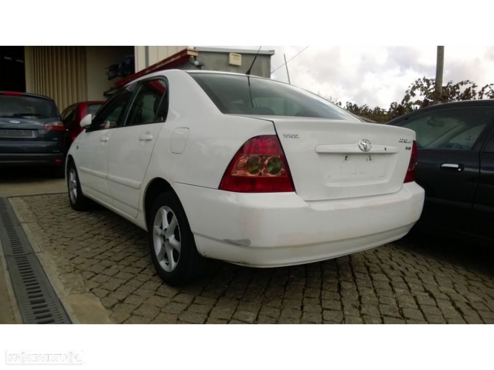 Traseira / Frente /Interior Toyota Corolla 2006 (4Portas) - 2