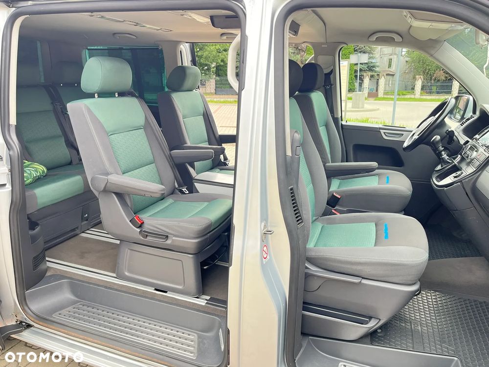 Volkswagen Multivan - 10