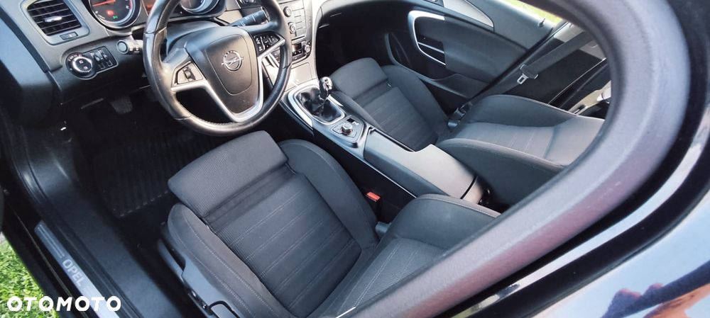 Opel Insignia 1.8 - 10