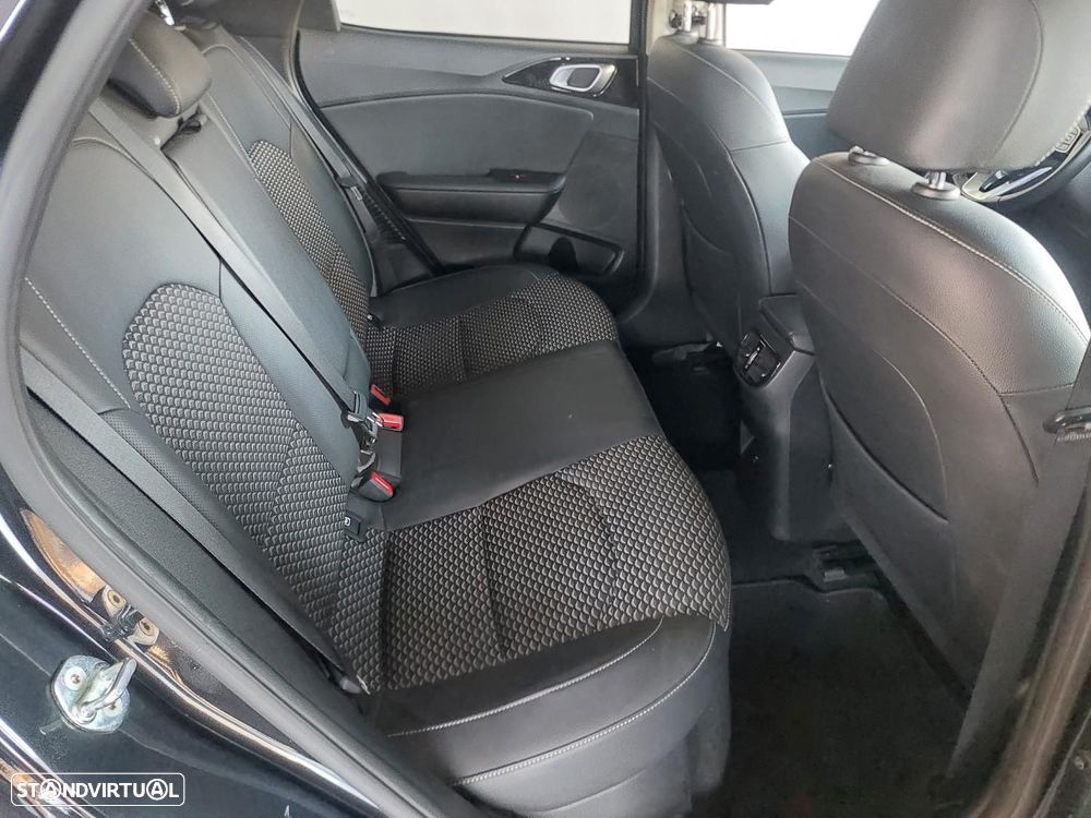 Kia XCeed 1.6 GDi PHEV Drive - 38