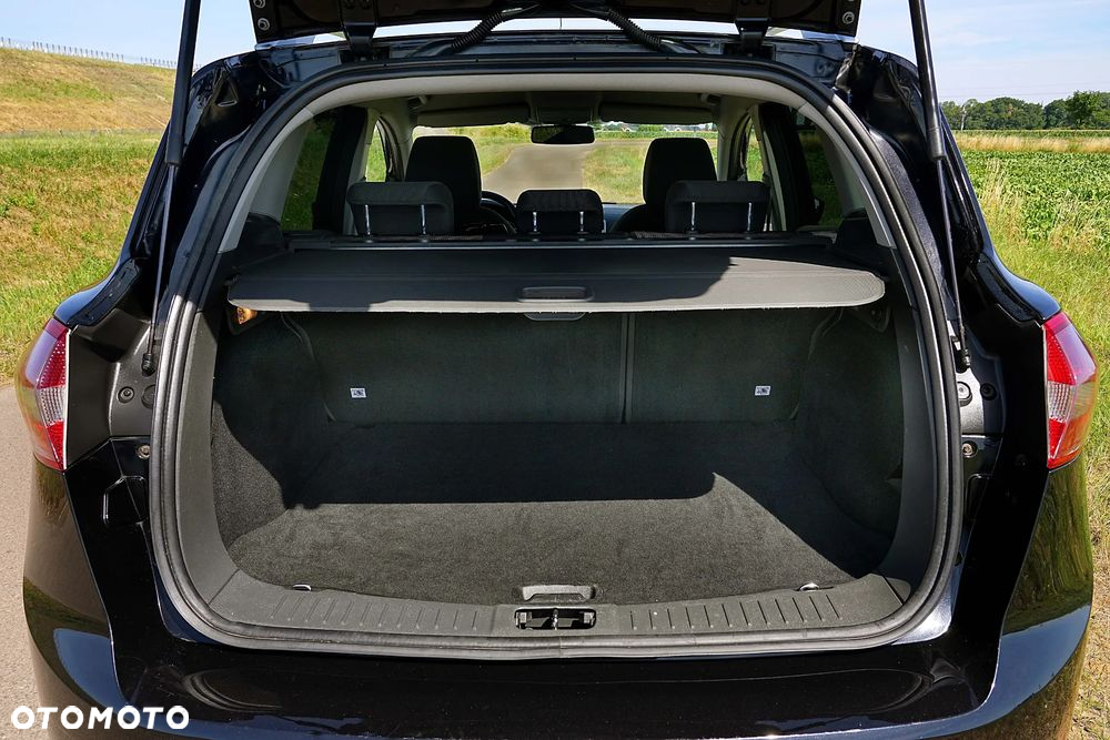 Ford Kuga 2.0 TDCi 4x4 Titanium - 15