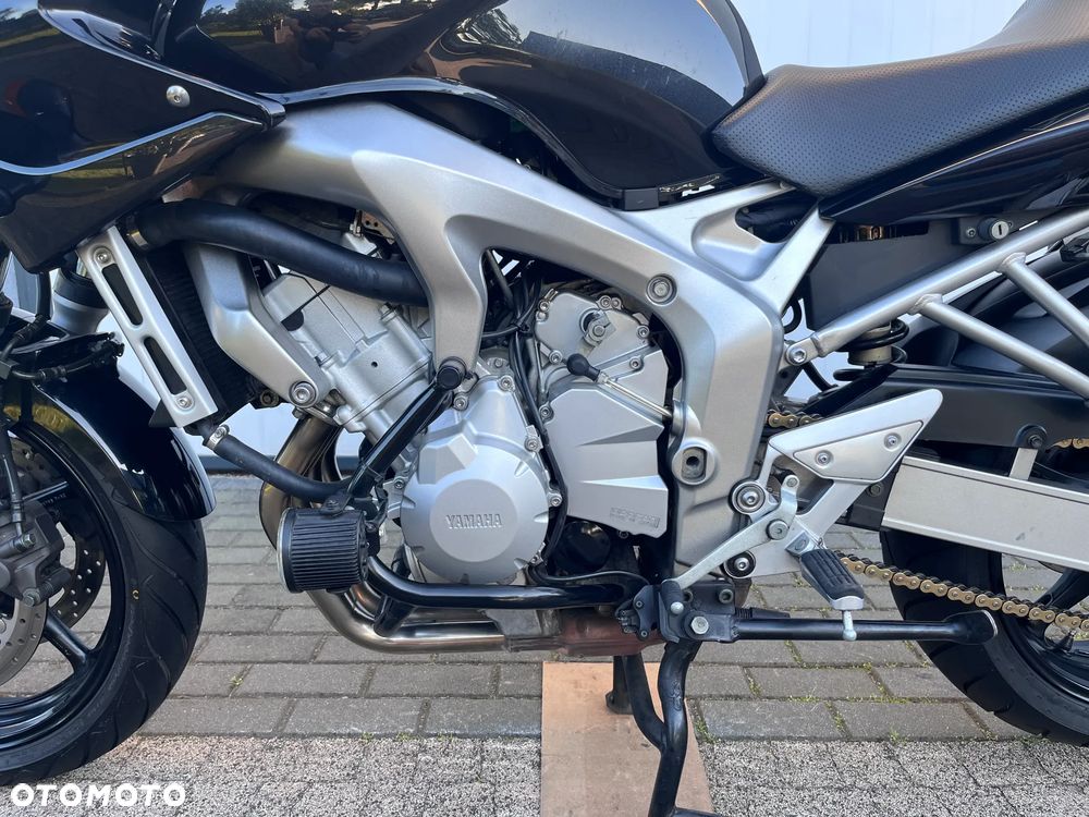 Yamaha FZ6 - 13