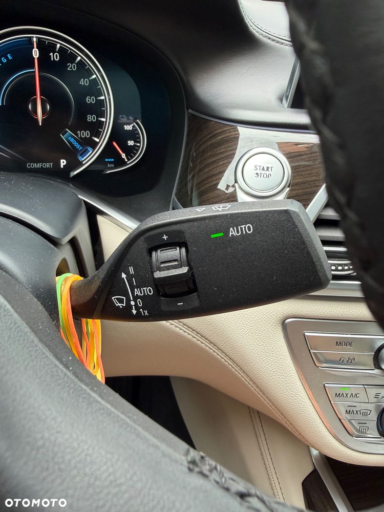BMW Seria 7 740Le iPerformance - 31