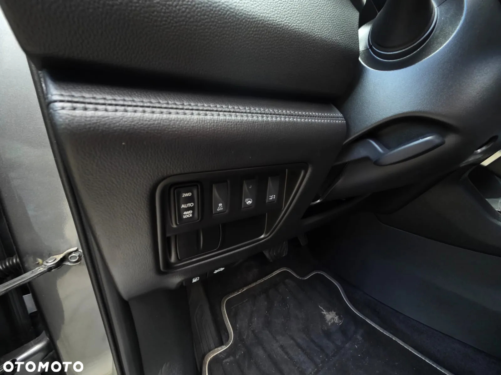Renault Koleos 2.0 dCi Initiale Paris 4x4 X-Tronic - 32