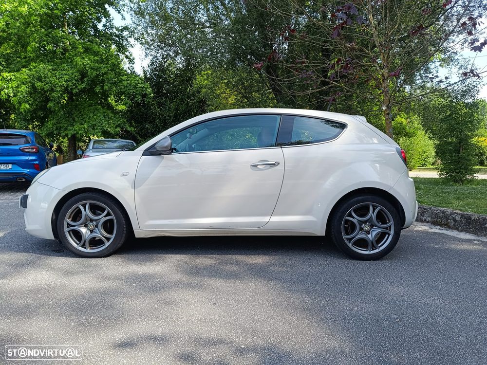 Alfa Romeo MiTo 1.3 JTD Distinctive - 4