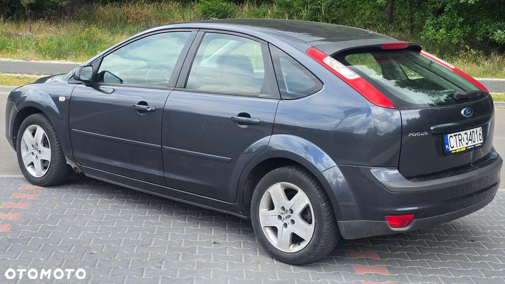 Ford Focus 1.6 16V Ambiente - 7