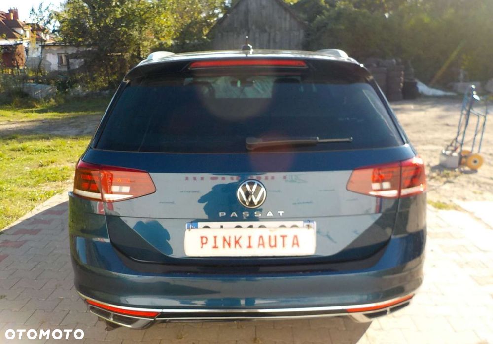 Volkswagen Passat - 12