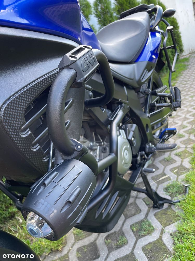 Suzuki V-STROM - 32