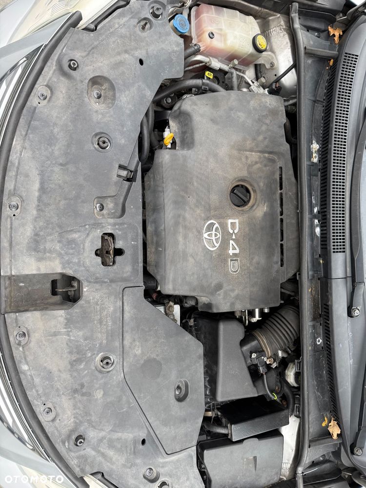 Toyota Avensis 2.0 D-4D Sol plus - 13