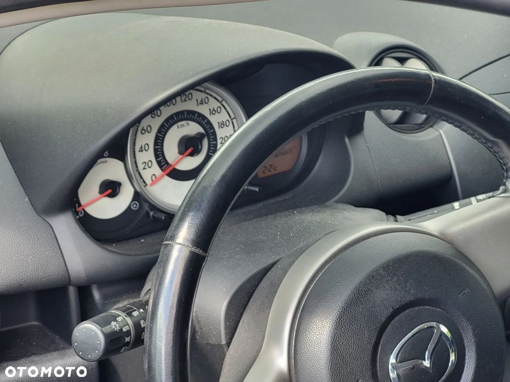 Mazda 2 1.3 Exclusive - 11