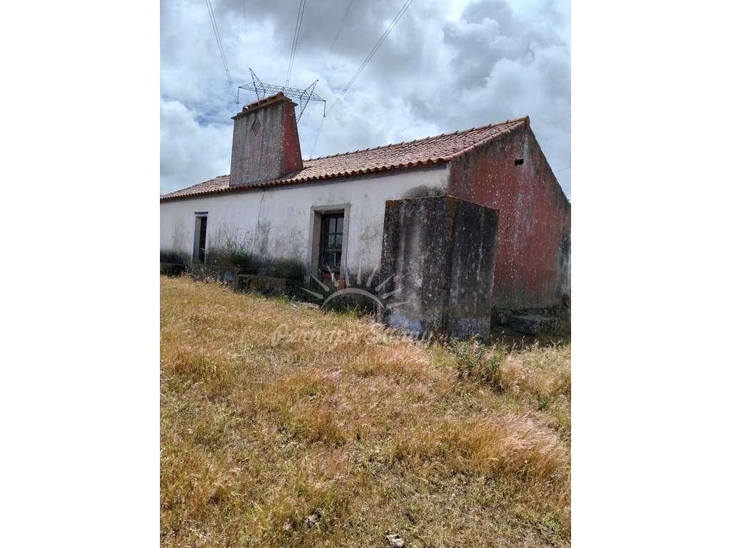 Prédio Misto em S. Francisco Da Serra - Grande imagem: 2/33