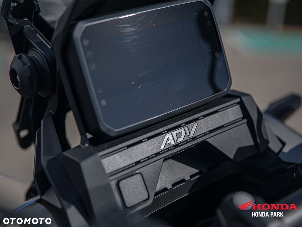 Honda ADV350 - 12