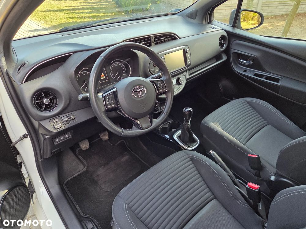 Toyota Yaris 1.5 Selection - 6