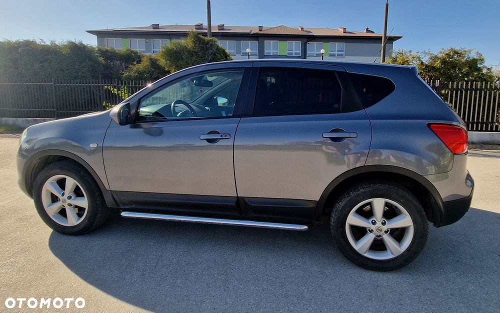Nissan Qashqai - 1