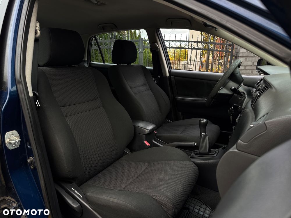 Toyota Corolla 1.4 VVT-i Terra Polaris - 11