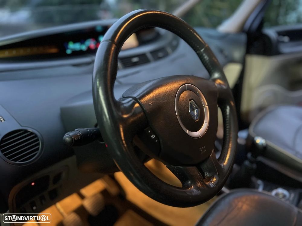 Renault Grand Espace 2.0 dCi Initiale 7L - 19