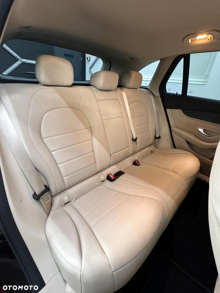 Mercedes-Benz GLC 200 d 4-Matic - 27
