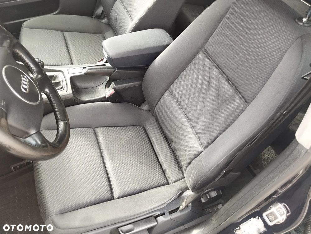 Audi A4 Avant - 9