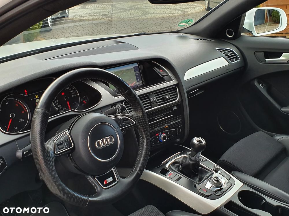 Audi A4 Avant 2.0 TDI DPF S line Sportpaket - 17