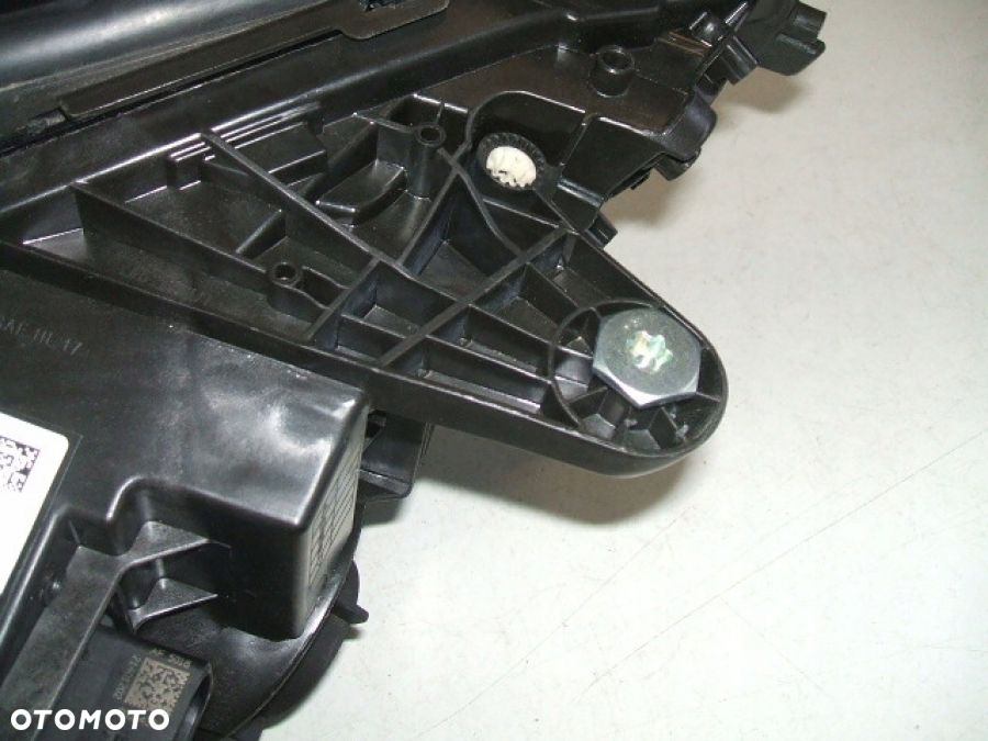 MERCEDES W205 lift C-klasa LAMPA PRAWA FULL LED HIGH PERFORMANCE 2059068005 - 4