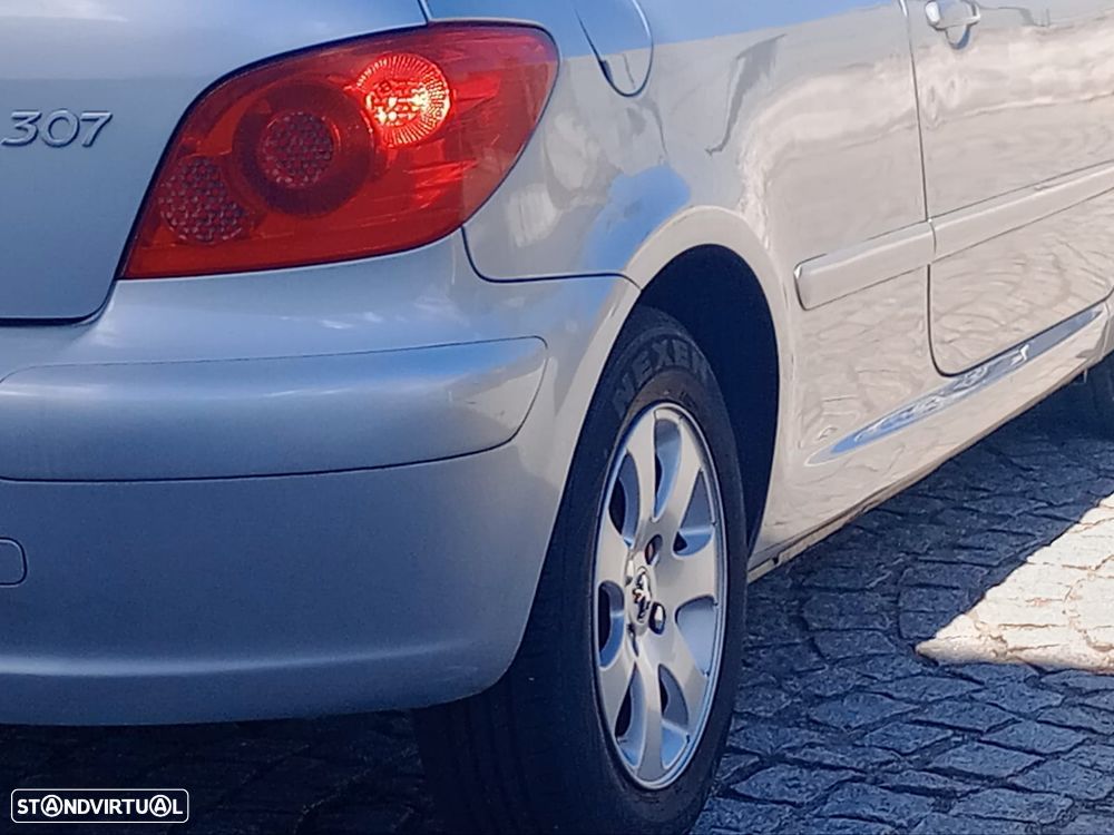Peugeot 307 1.4 16V Premium - 3