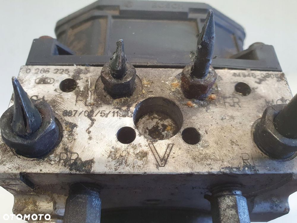 Toyota Avensis T25 2.0 D4D POMPA ABS hamulcowa 0265950179 - 8