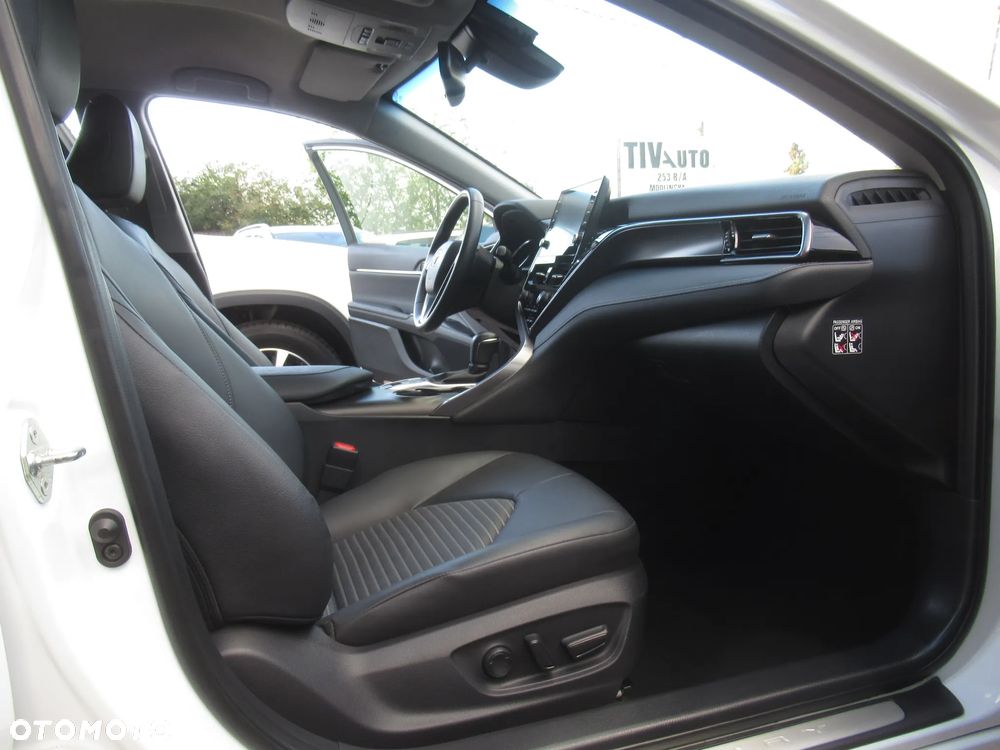 Toyota Camry 2.5 Hybrid Prestige CVT - 9