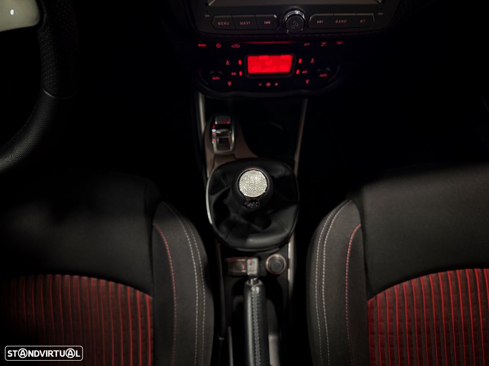 Alfa Romeo MiTo 1.6 JTD Distinctive - 15